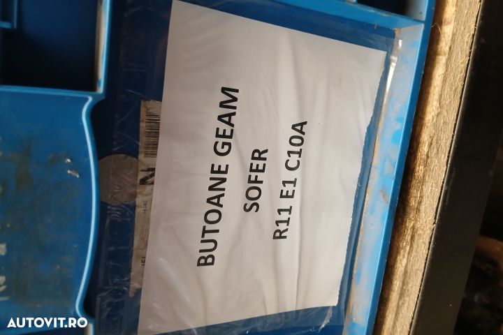 Butoane geam sofer A2038200810 A2038200810 Mercedes-Benz C-Class W203 - 2