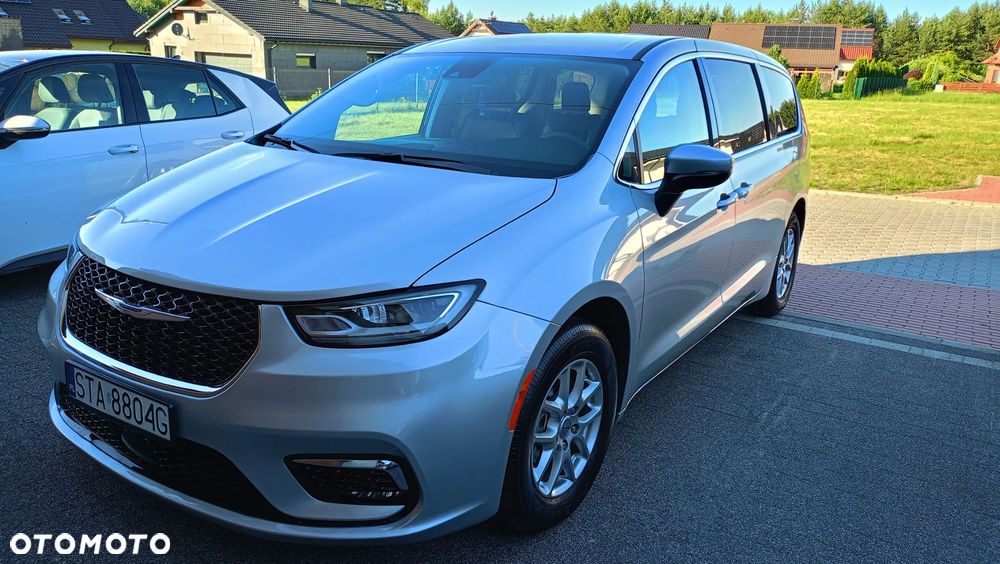 Chrysler Pacifica - 21