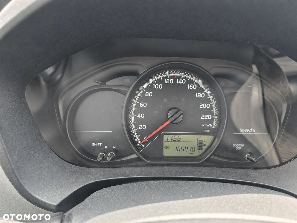 Toyota Yaris 1.4 D-4D Active - 10