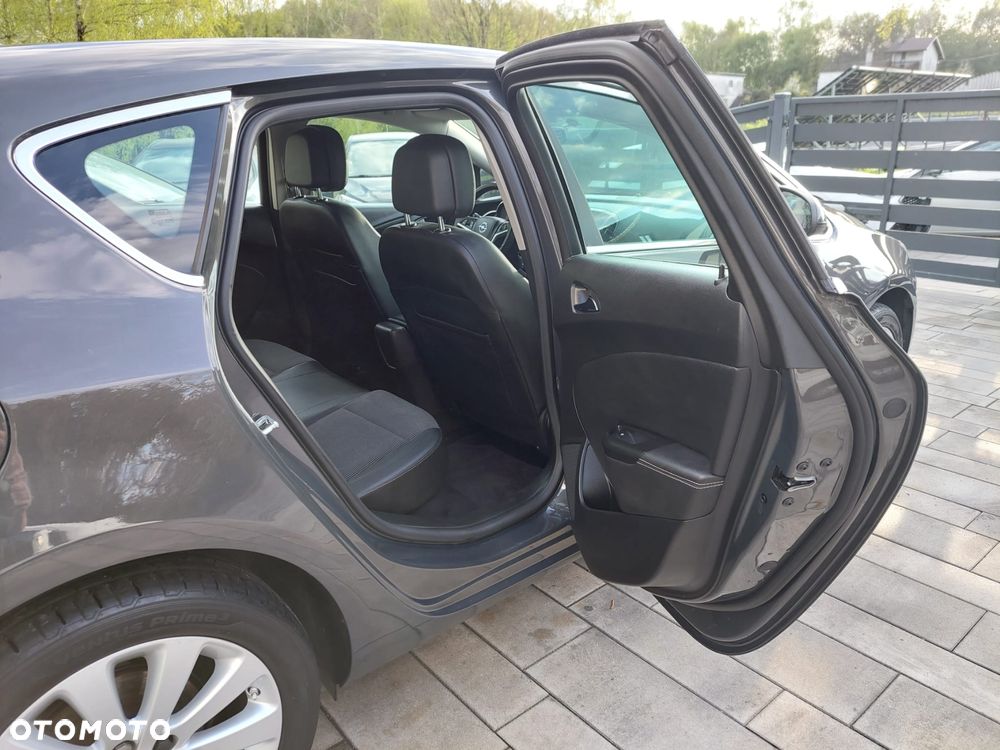 Opel Astra 1.4 Turbo Exklusiv - 19