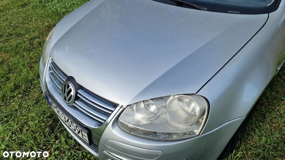 Volkswagen Golf - 26