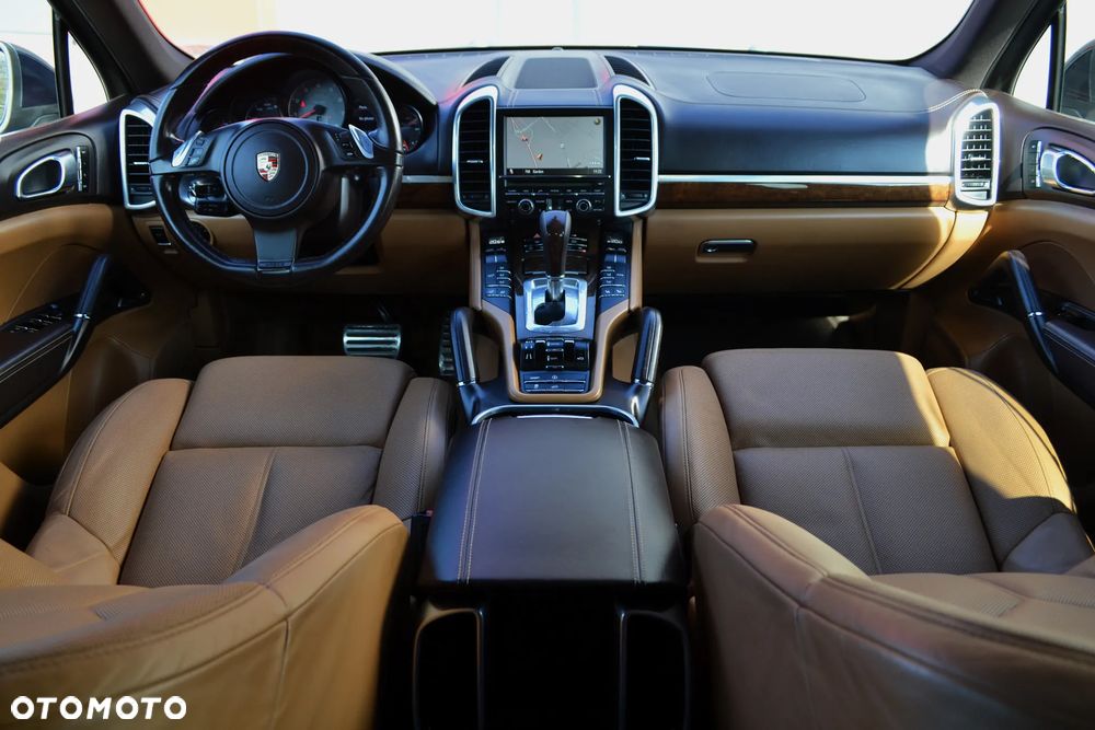 Porsche Cayenne - 8
