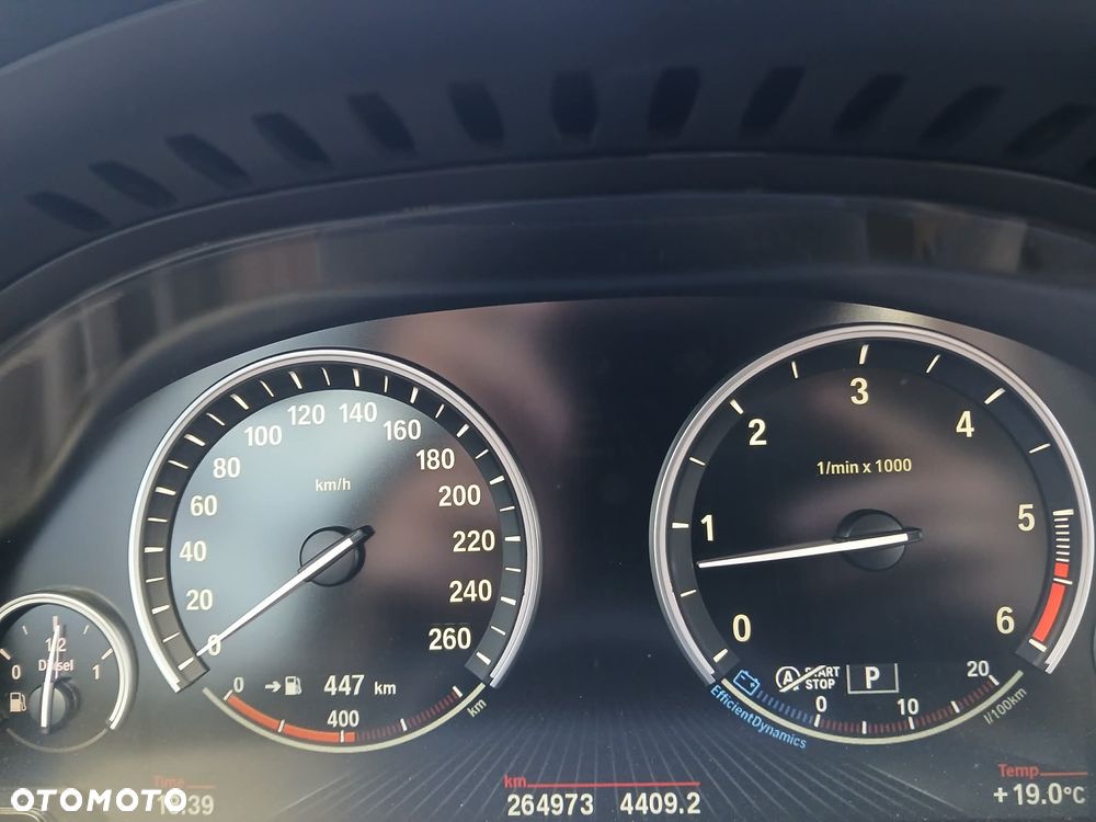 BMW Seria 5 530d xDrive - 6