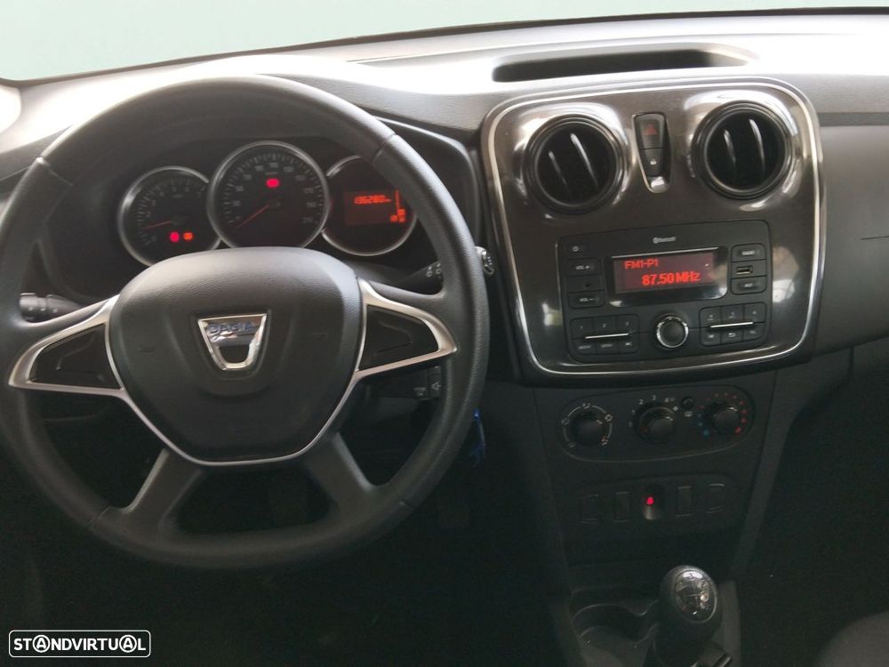 Dacia Sandero - 8