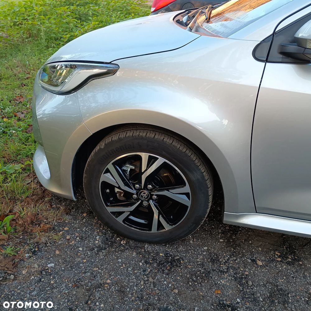 Toyota Yaris Hybrid 1.5 Style - 17