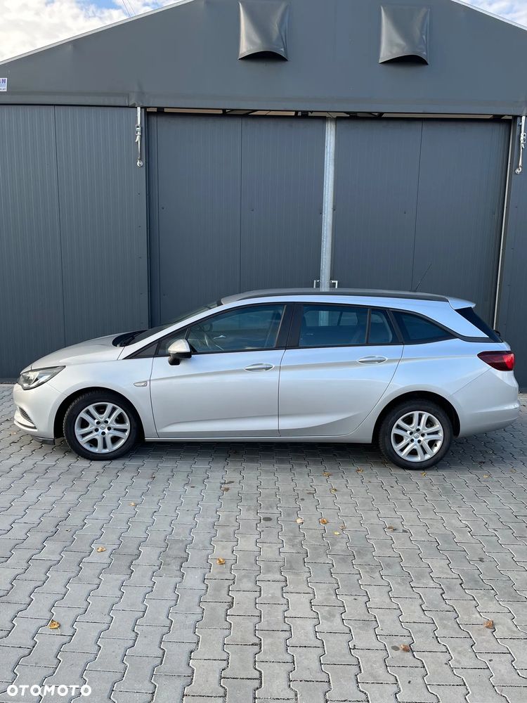 Opel Astra 1.6 CDTI Sport - 11