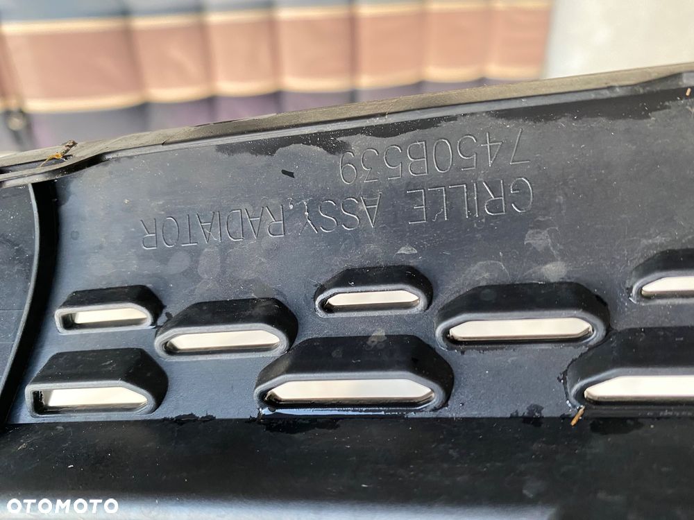 Grill atrapa Mitsubishi Eclipse Cross Lift  7450B539 - 3