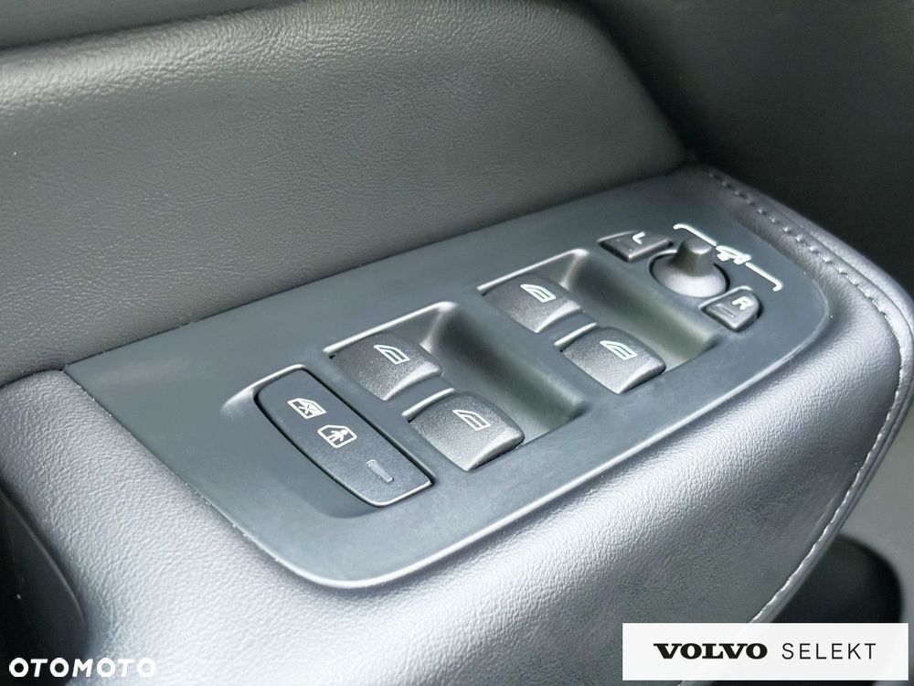 Volvo XC 60 - 35