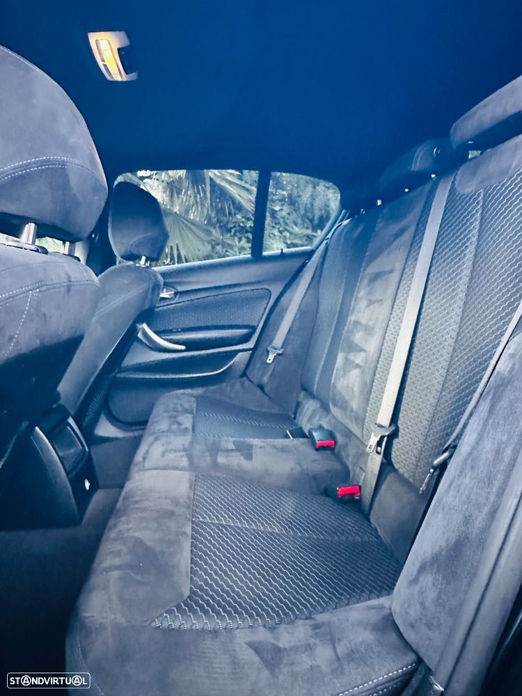 BMW 118 d Aut. Sport Line - 28