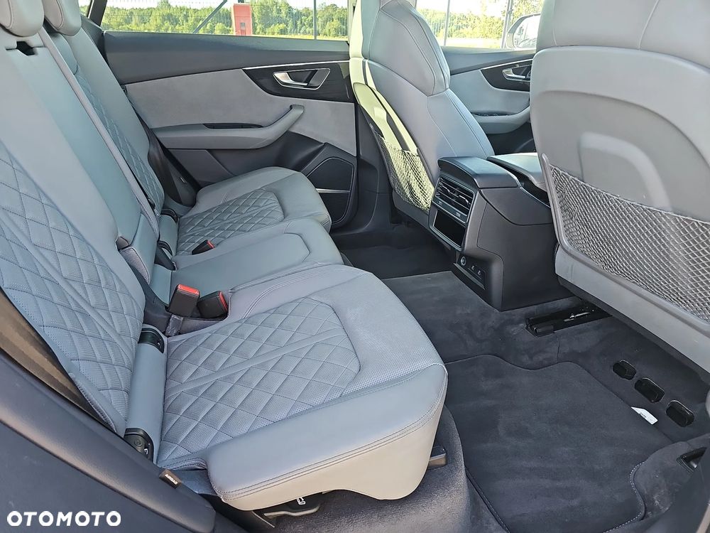 Audi Q8 50 TDI mHEV Quattro Tiptronic - 23