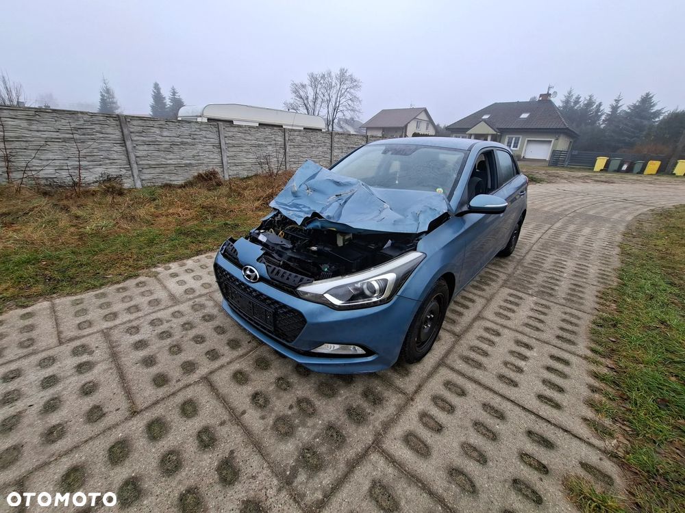 Hyundai i20 blue 1.2 Advantage+ - 8