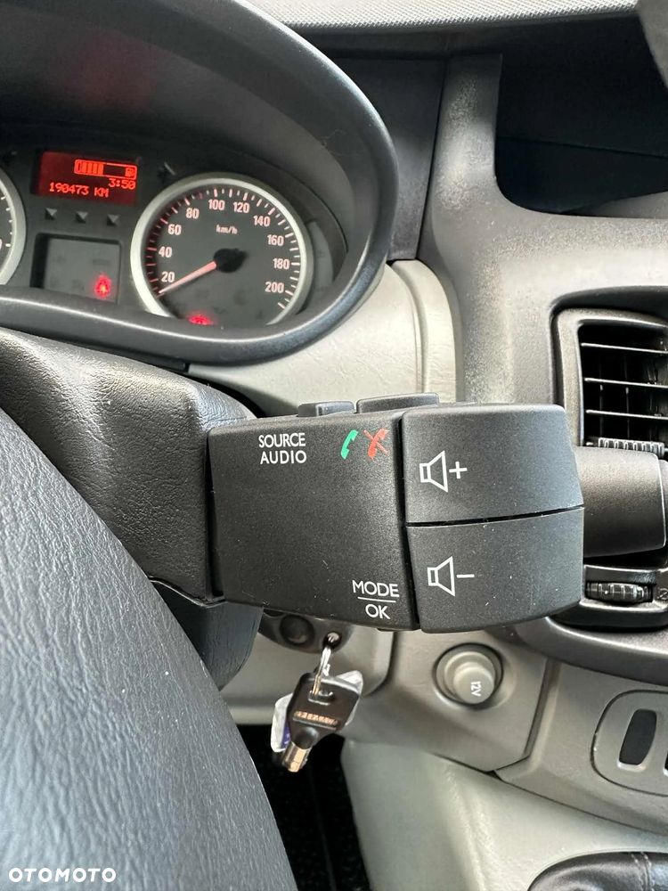 Opel Vivaro - 15