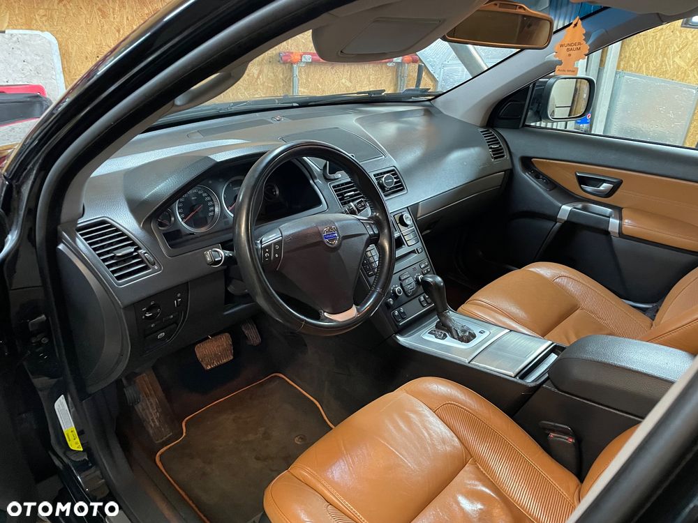 Volvo XC 90 - 9