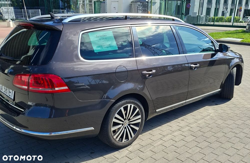 Volkswagen Passat 1.6 TDI DPF BlueMot Comfortline - 4