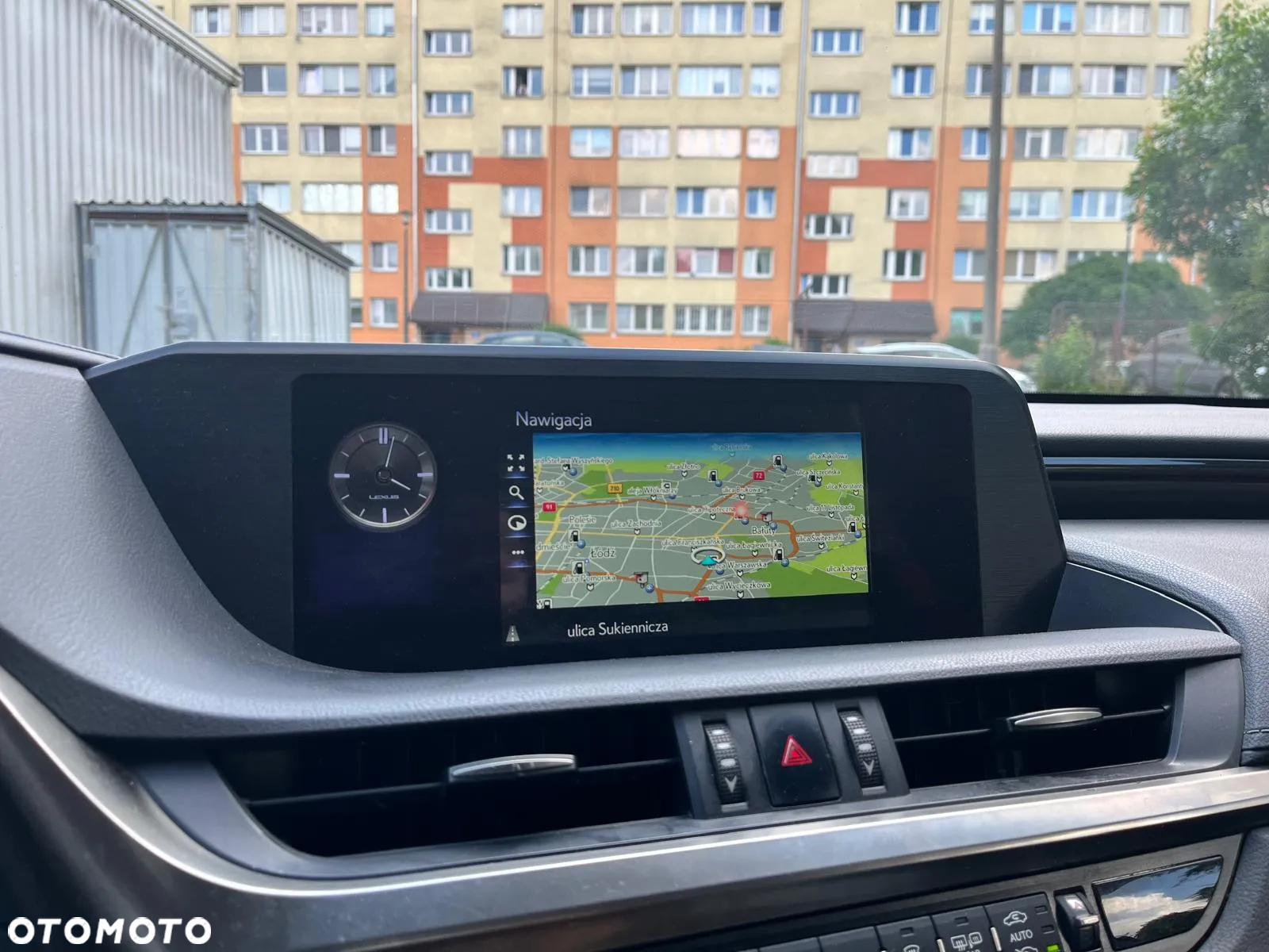 Lexus ES 300h Luxury Line - 16