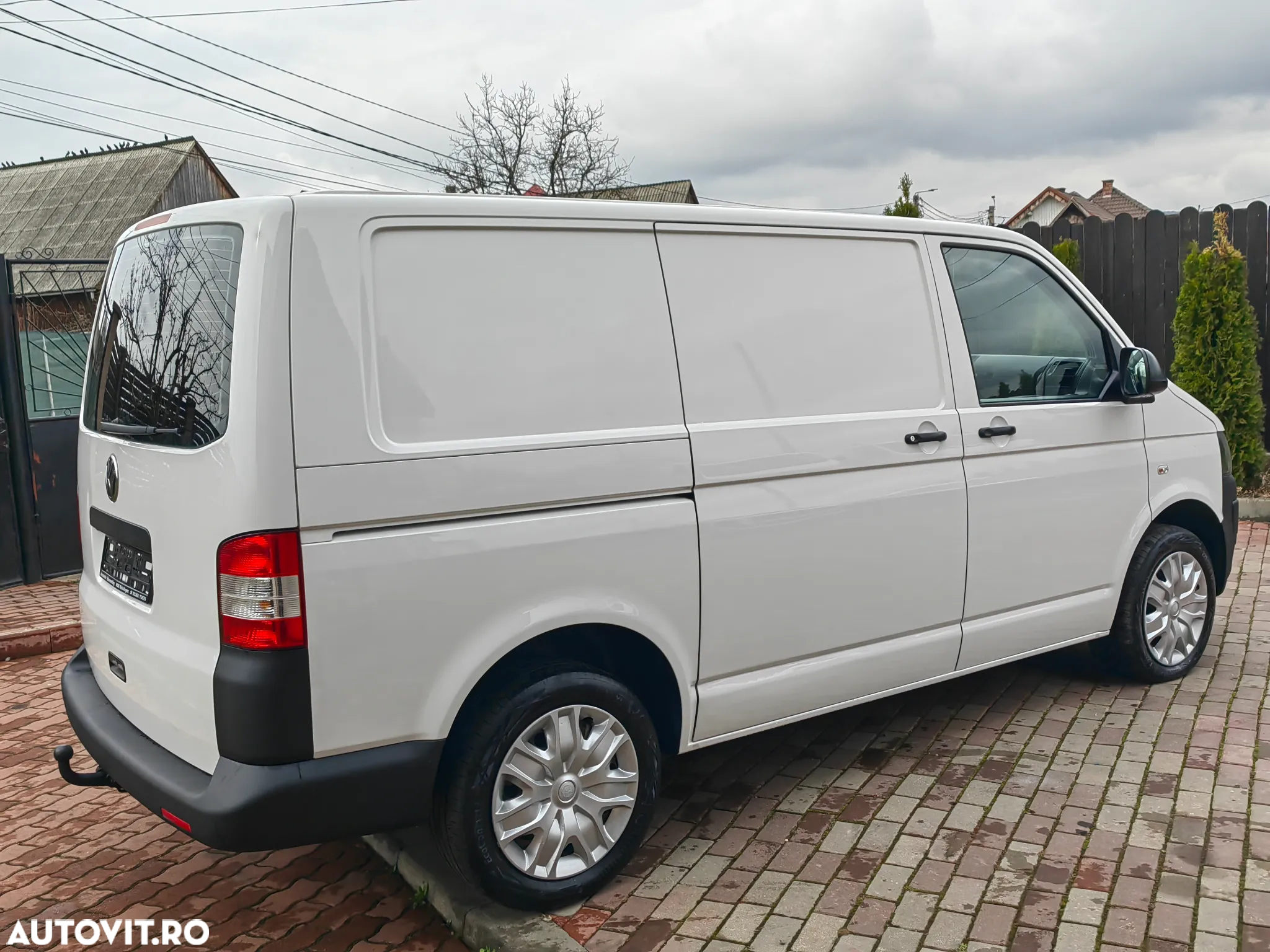 Volkswagen Transporter - 11
