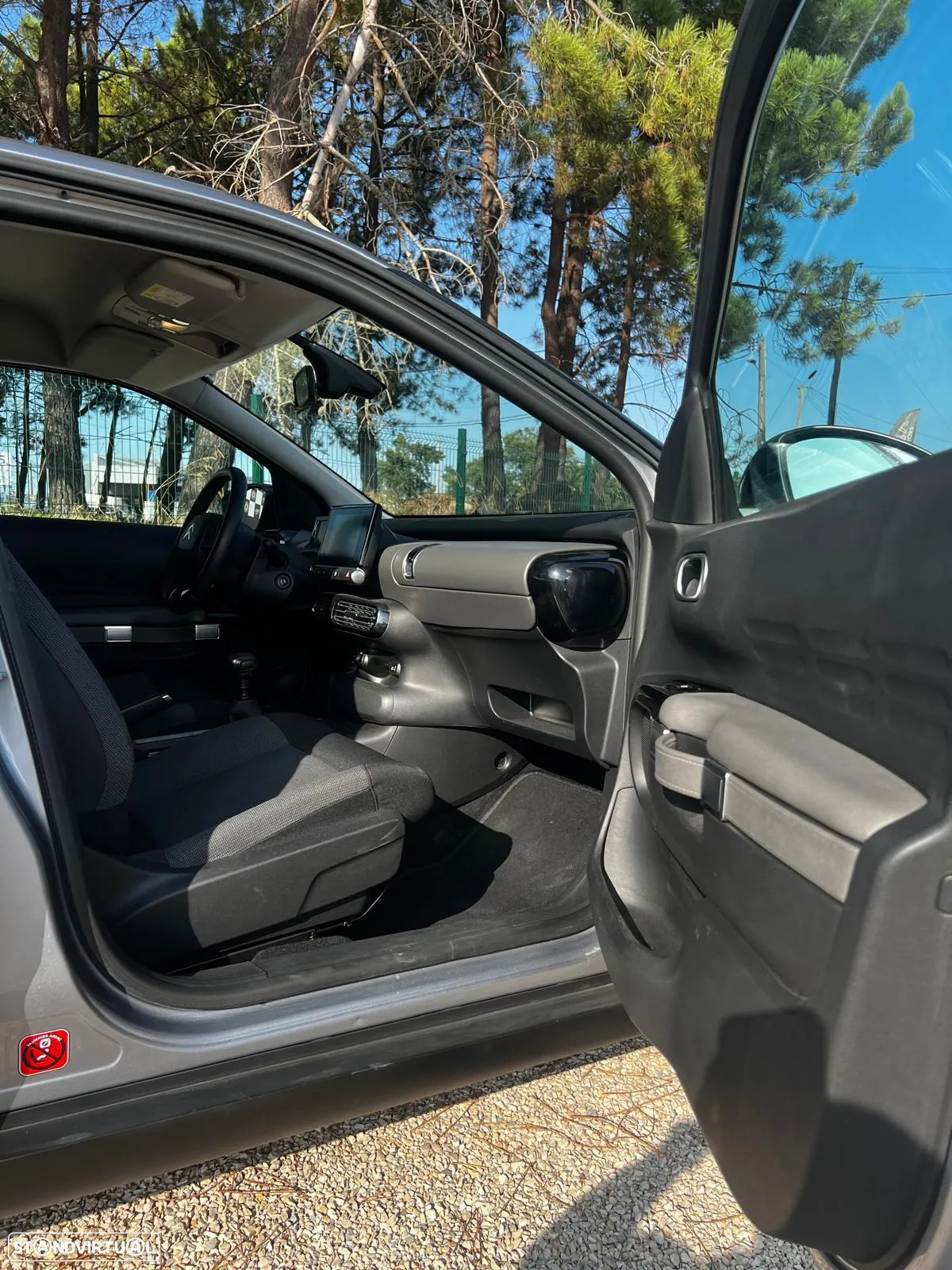 Citroën C4 Cactus 1.2 PureTech Feel Business - 4