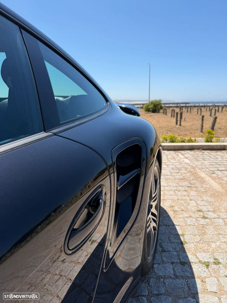 Porsche 911 (997) Turbo - 13