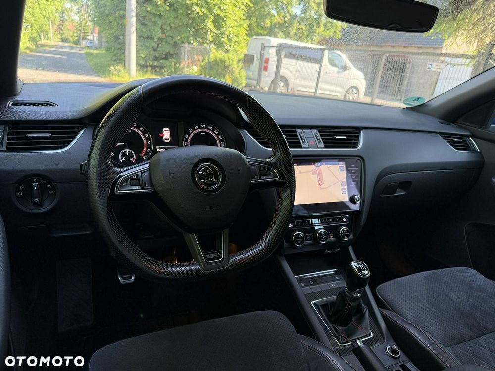 Skoda Octavia 2.0 TDI RS - 24