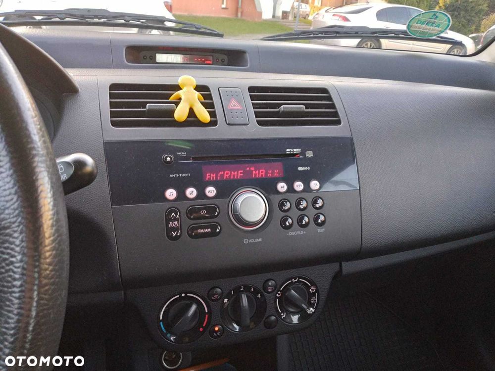 Suzuki Swift - 8