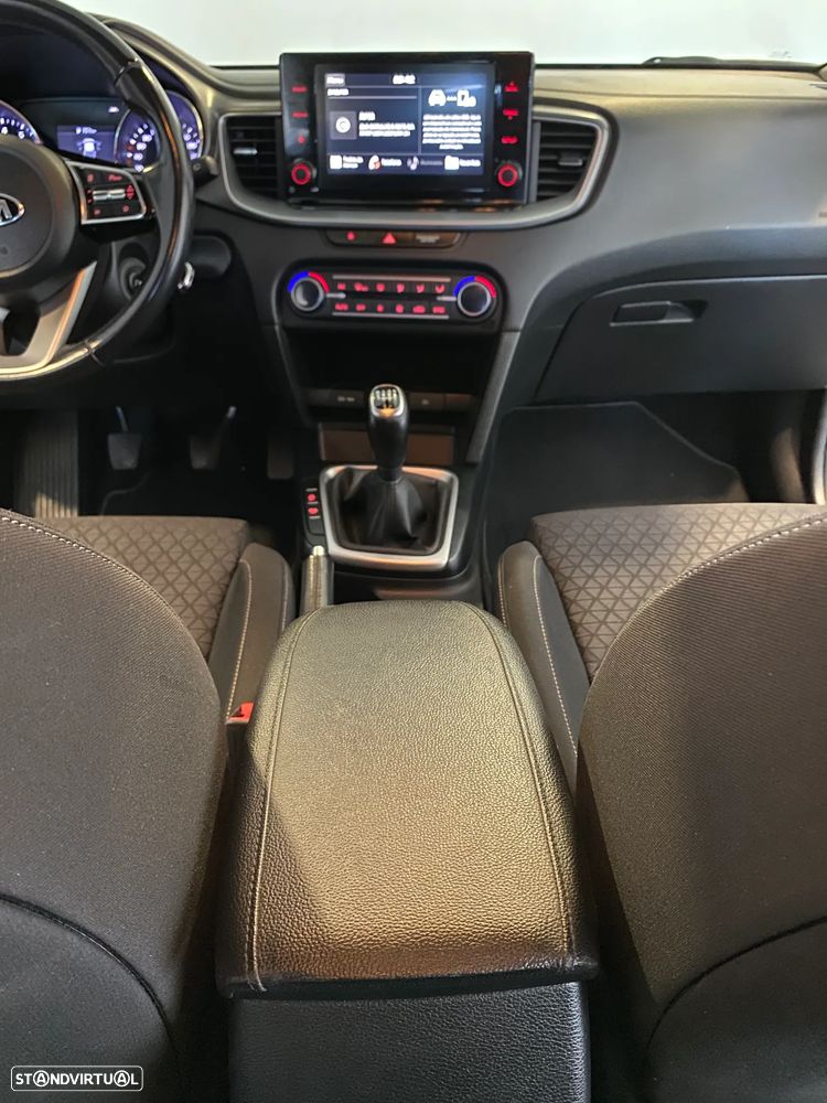 Kia Ceed 1.0 T-GDI 120 OPF Nightline Edition - 21