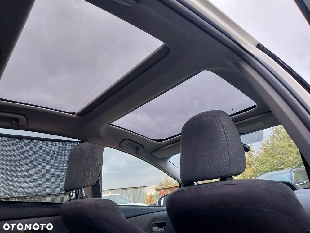 Toyota Prius+ - 17