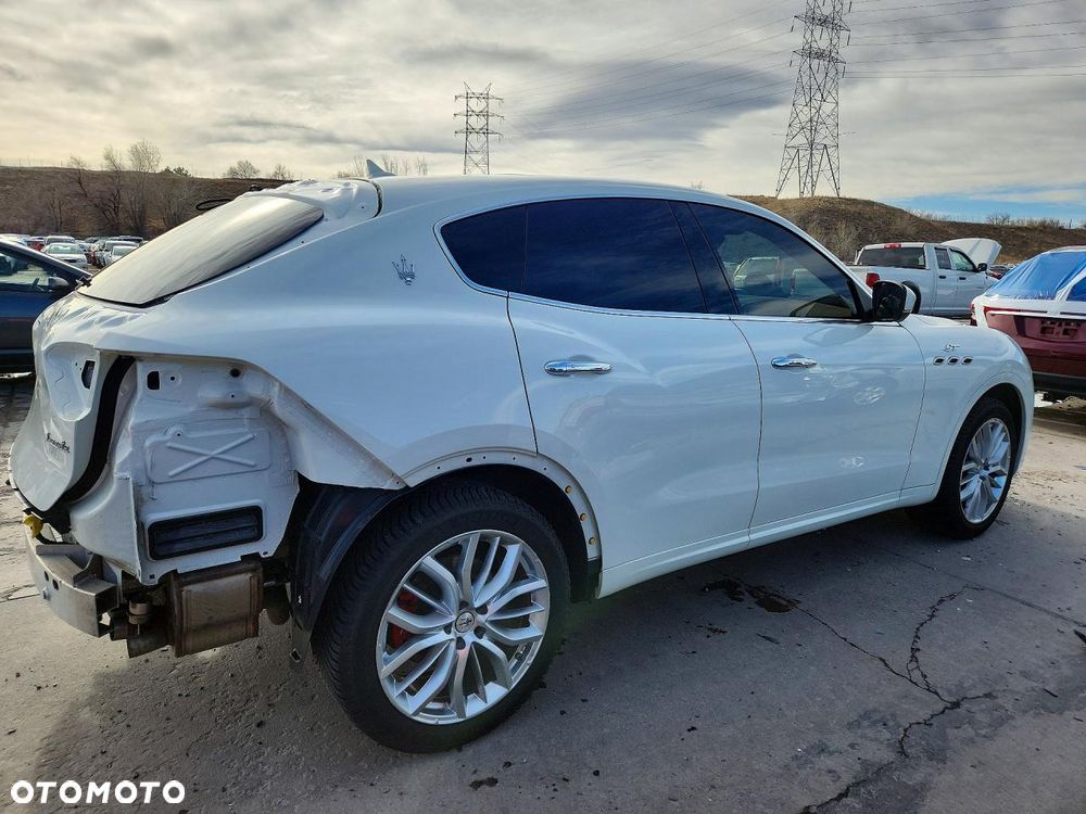 Maserati Levante S Q4 - 4