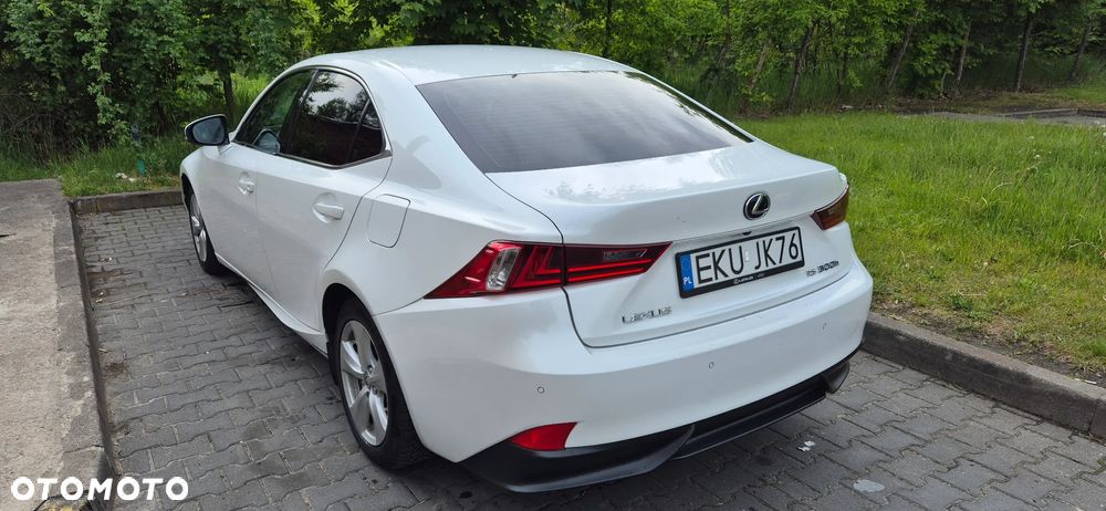 Lexus IS 300h Elite - 2