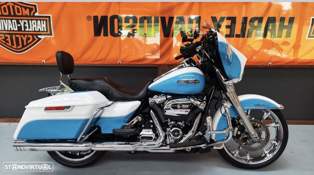 Harley-Davidson FLHRCI Ultra Glide / Street Pack - 4