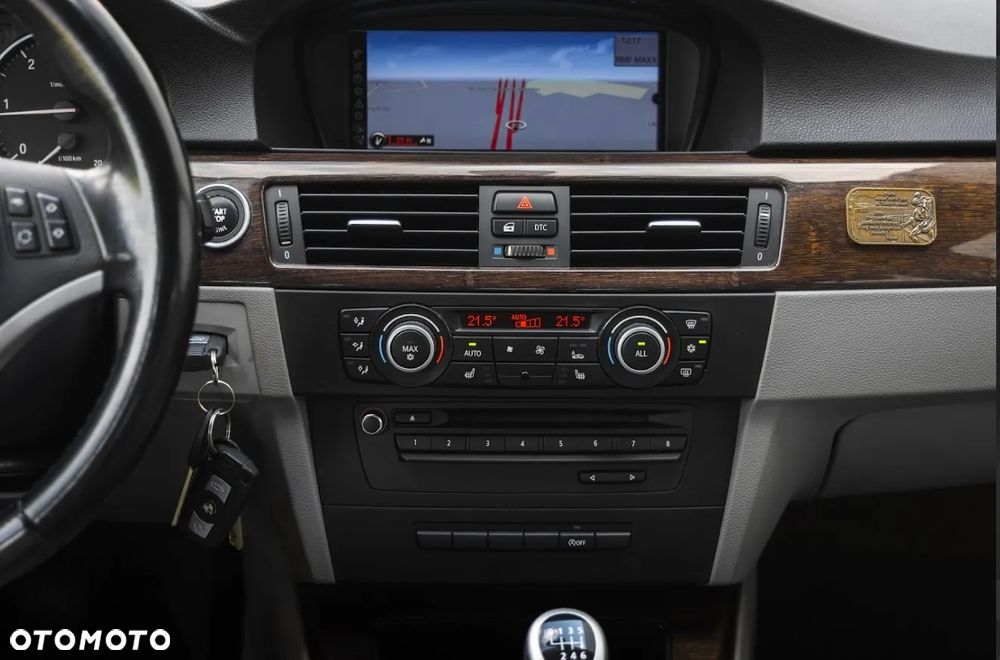 BMW Seria 3 320d - 12
