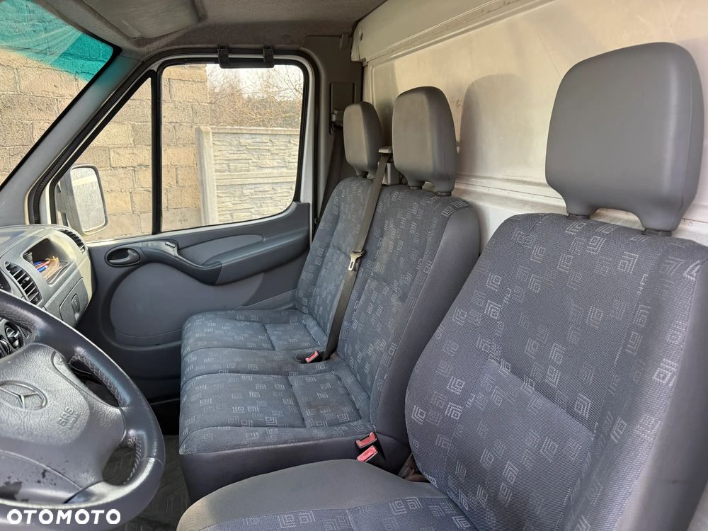 Mercedes-Benz Sprinter - 6