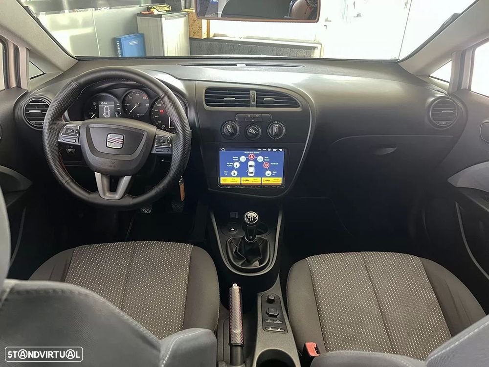 SEAT Leon 1.6 TDI DPF Ecomotive Sport - 10