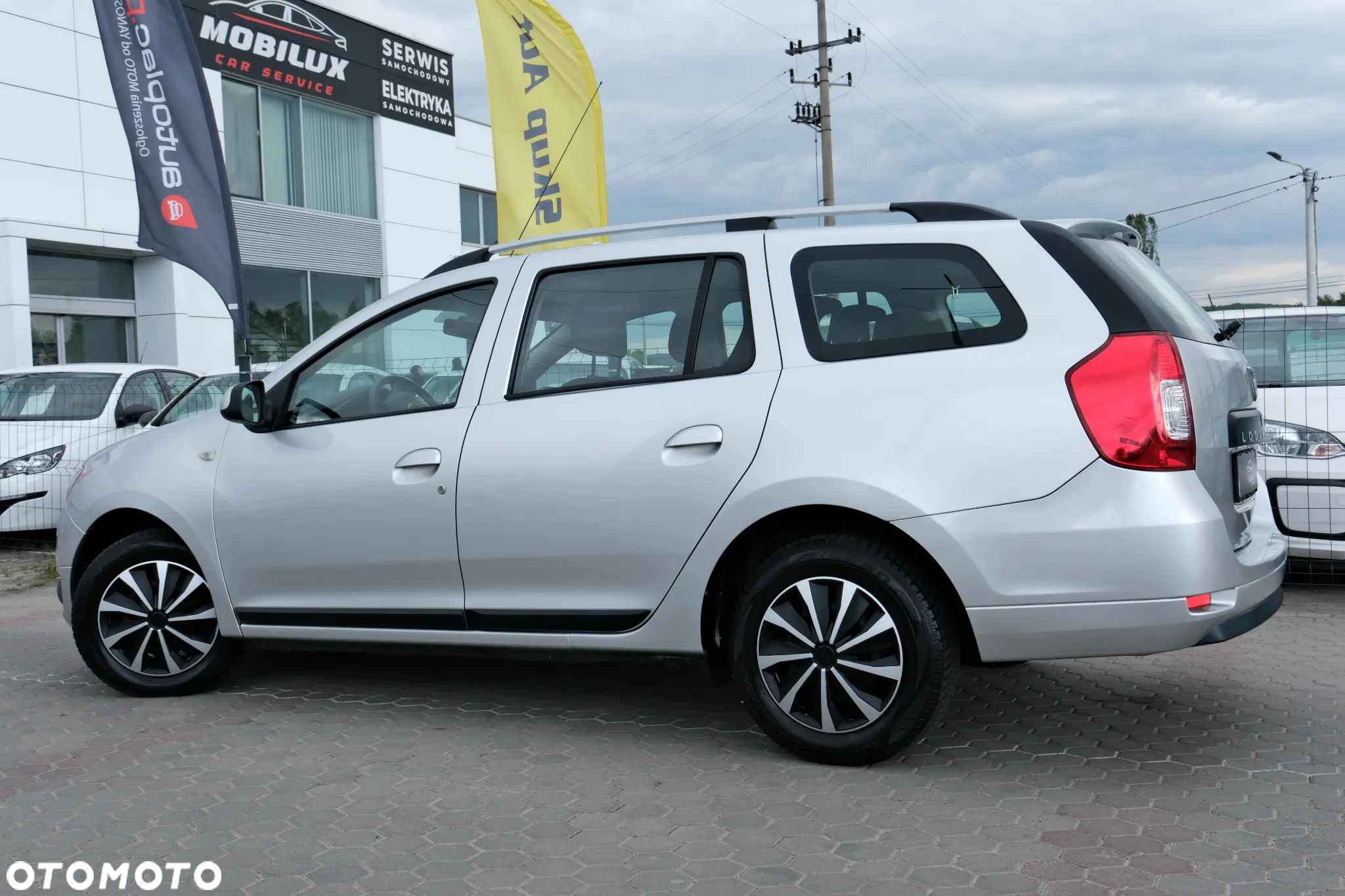 Dacia Logan MCV 1.2 16V 75 Ambiance - 9
