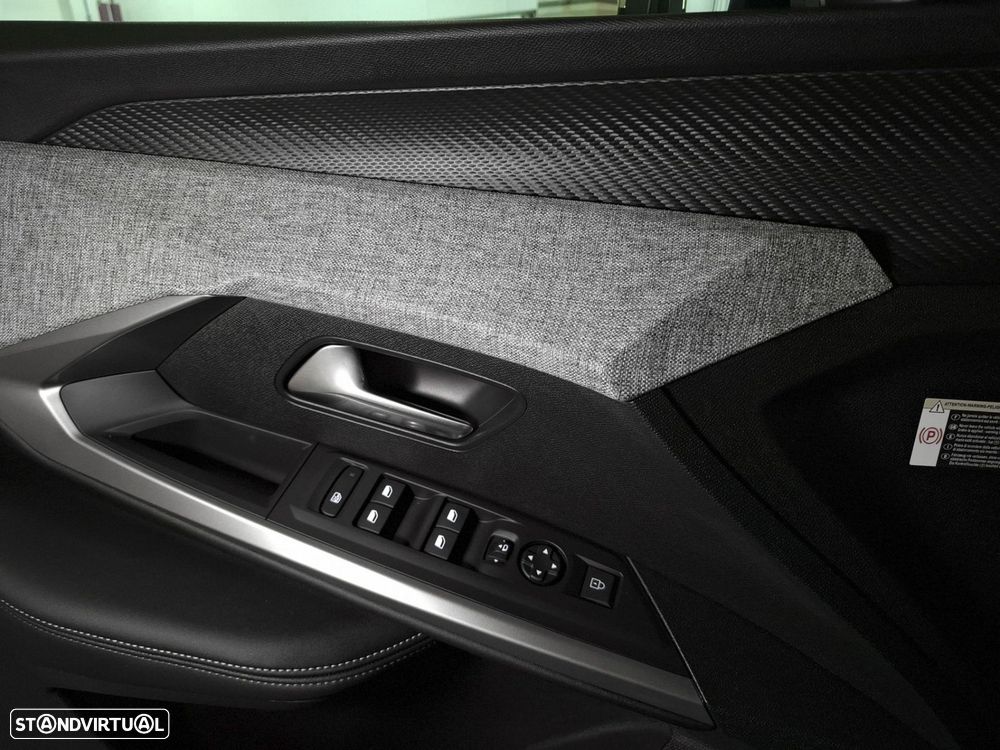 Peugeot 3008 1.6 Plug-in Hybrid Allure e-DCS7 - 25
