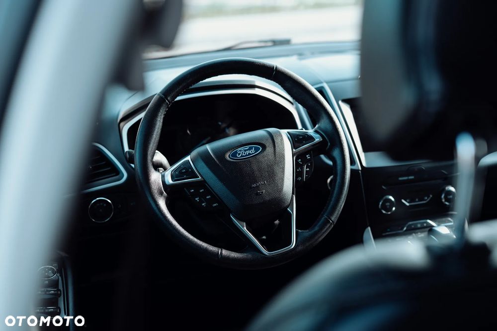 Ford Edge - 12