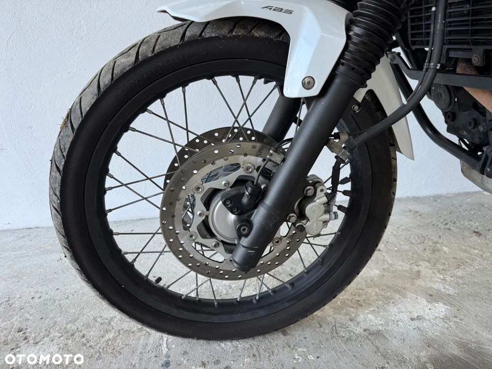 Yamaha XTZ - 27