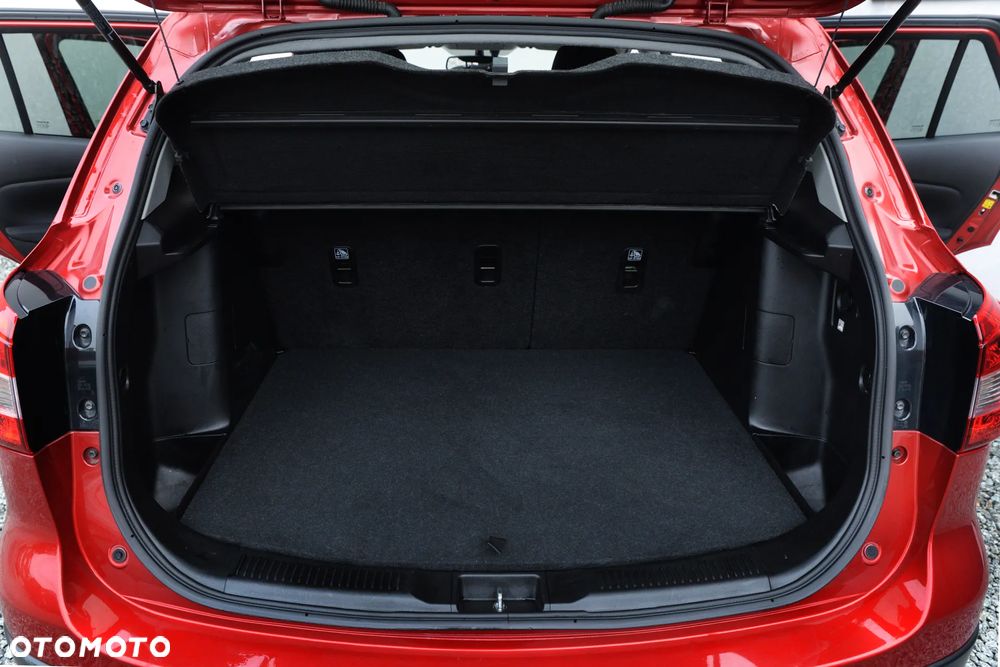 Suzuki SX4 S-Cross 1.4 T Elegance Sun 4WD - 26