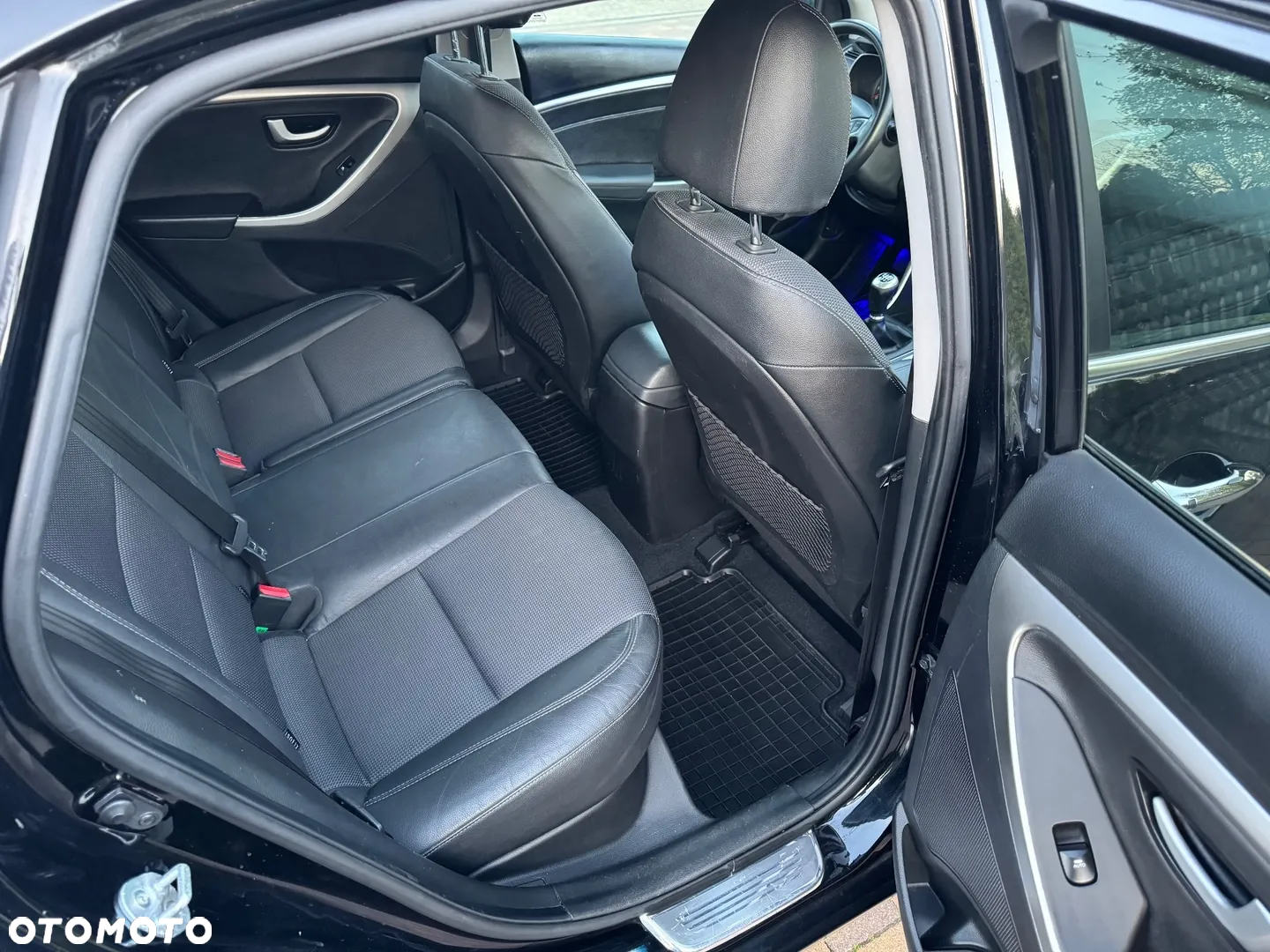Hyundai i30 i30cw 1.6 Fifa World Cup Edition - 18