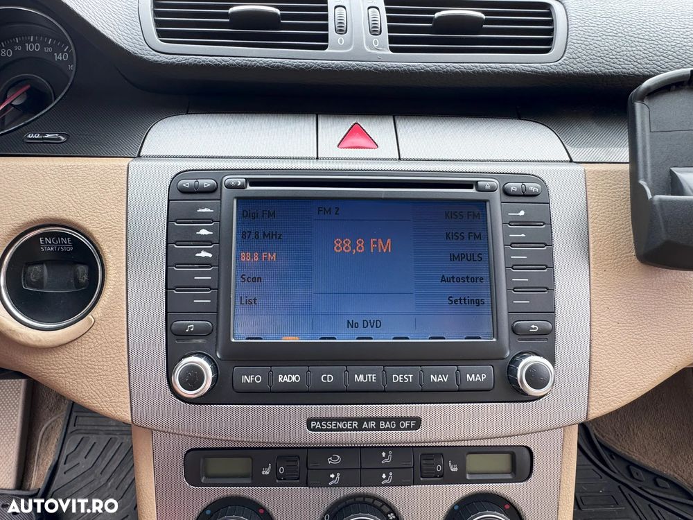 Volkswagen Passat - 13