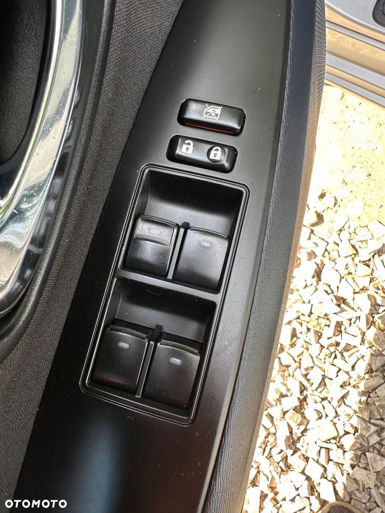 Toyota Avensis 1.8 Executive - 25