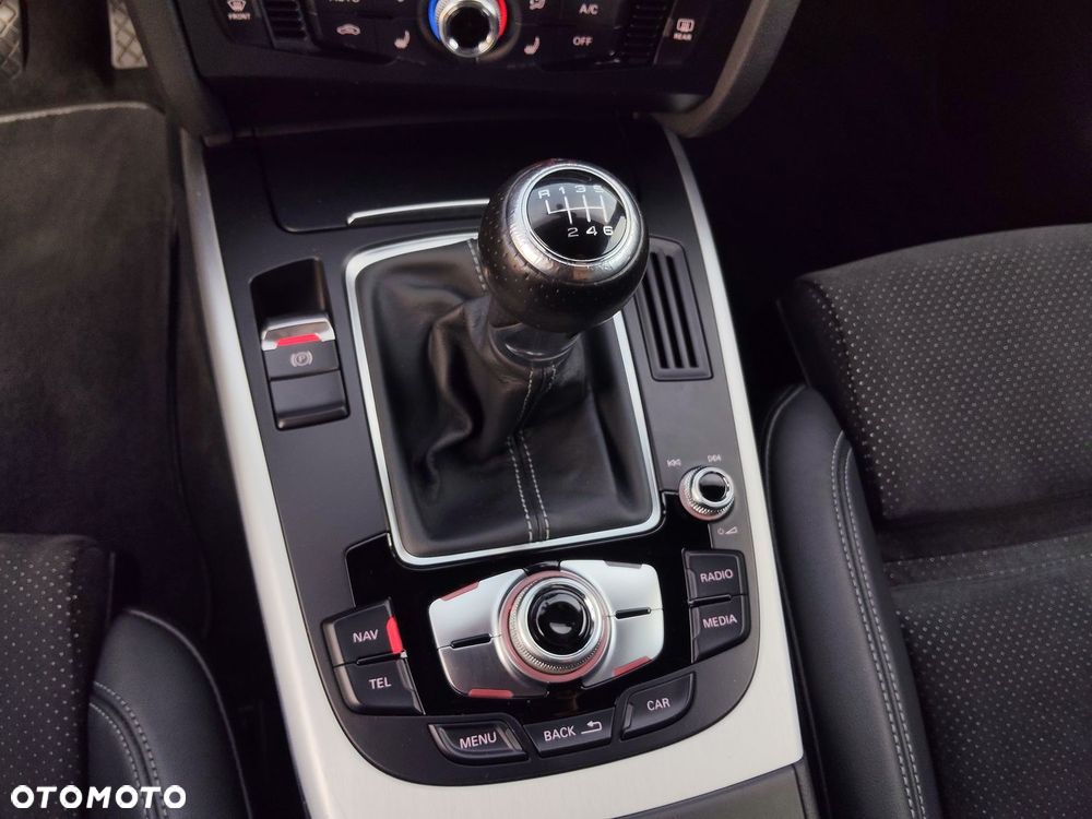 Audi A4 Avant 2.0 TDI DPF quattro S line Sportpaket - 34