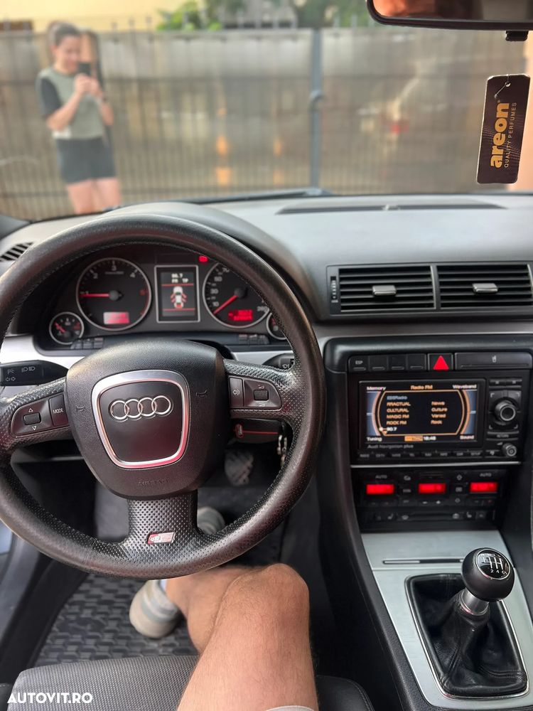 Audi A4 Avant 2.0 TDI - 9