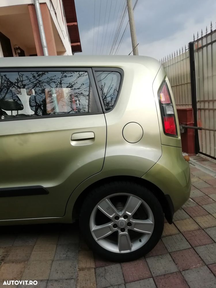 Kia Soul 1.6 DSL Motion - 10