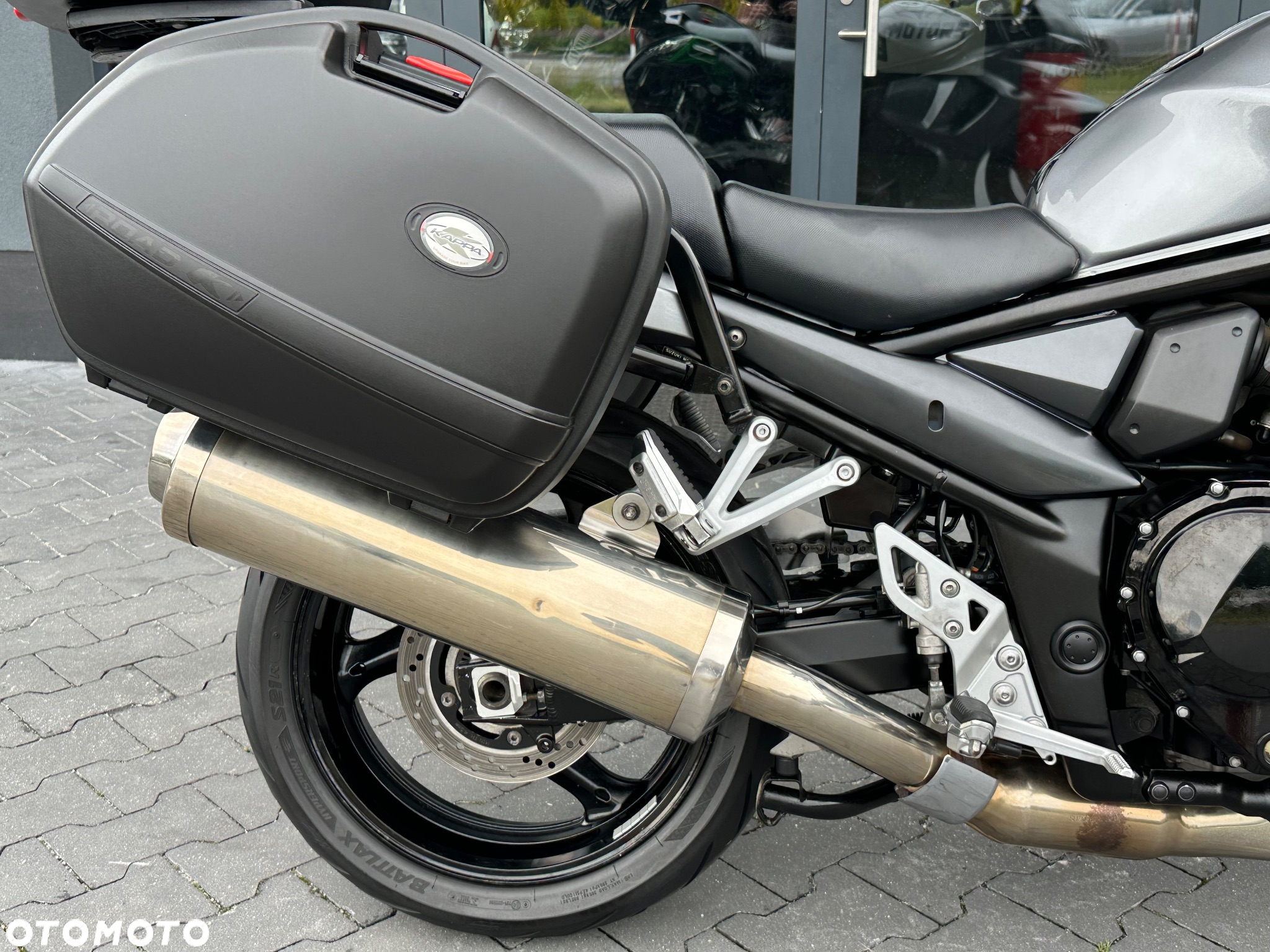 Suzuki GSX - 6