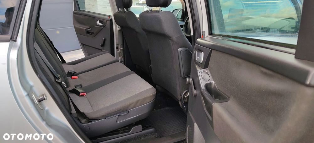 Opel Meriva - 28