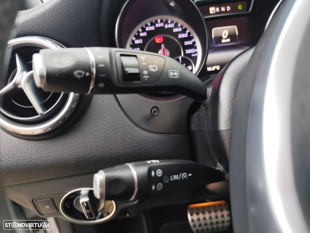 Mercedes-Benz GLA 45 AMG 4-Matic - 13