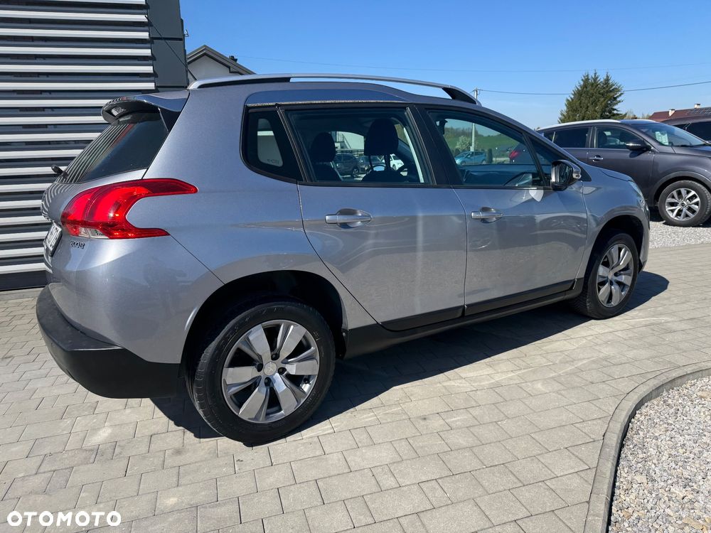 Peugeot 2008 1.2 Pure Tech Style - 4