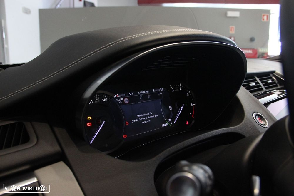 Jaguar E-Pace 1.5 P300e R-Dynamic SE AWD Aut. - 11