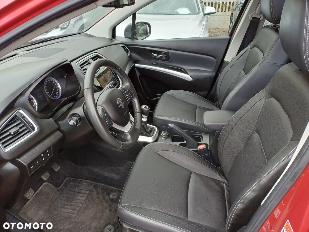 Suzuki SX4 S-Cross 1.4 T Premium 4WD - 16