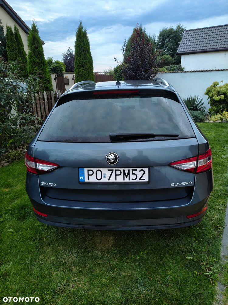 Skoda Superb 2.0 TDI Ambition - 6